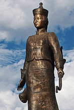 Статуя Бальжин Хатан. п. Агинское. Фото М.Ю. Федосеева